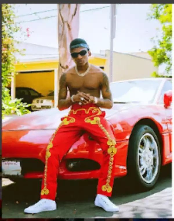 Wizkid Goes Shirtless In New Photo